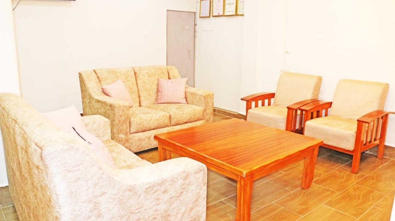 Royal Prince Hotel, Meru المظهر الخارجي الصورة